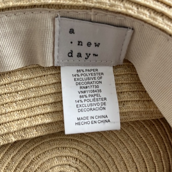 Sun Hat - Picture 2 of 3